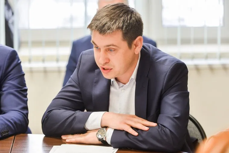 Утверждение депутатами собрания Калининского района Владимира Шамне на пост и.о. главы. Челябинск