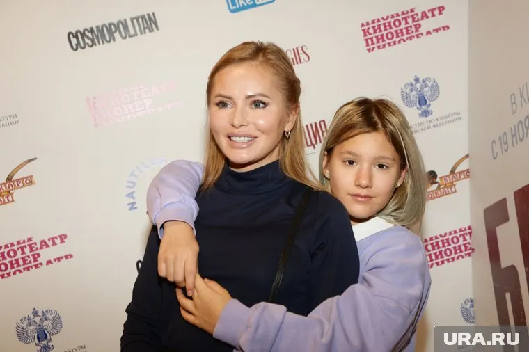 Дана призналась, что ее дочь страдала "селфхармом" в подростковом периоде