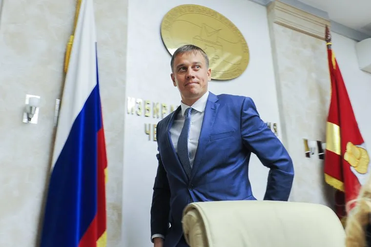 Виталий Пашин подает документы в кандидаты на пост губернатора. Челябинск
