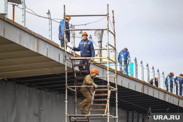 За сезон дорожные службы обновят 280 метров моста на тюменской объездной