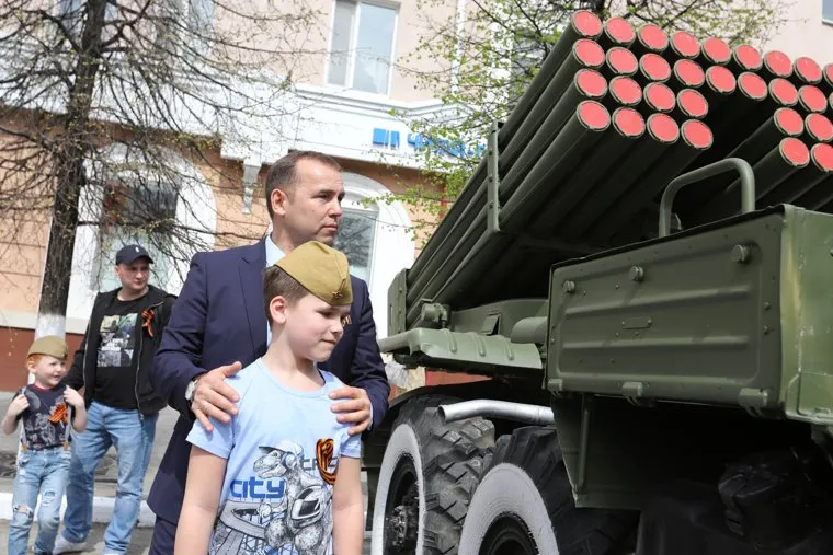 Военный парад посвященный Дню Победы. Курган