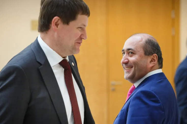 Заксобрание СО. Целый день. Екатеринбург, карапетян армен, бидонько сергей