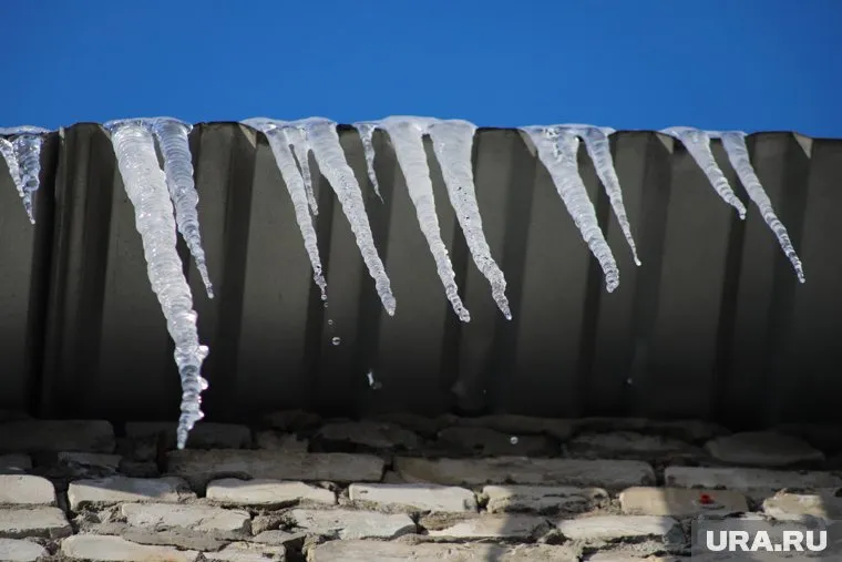 Температура будет выше нормы на 6-8 градусов