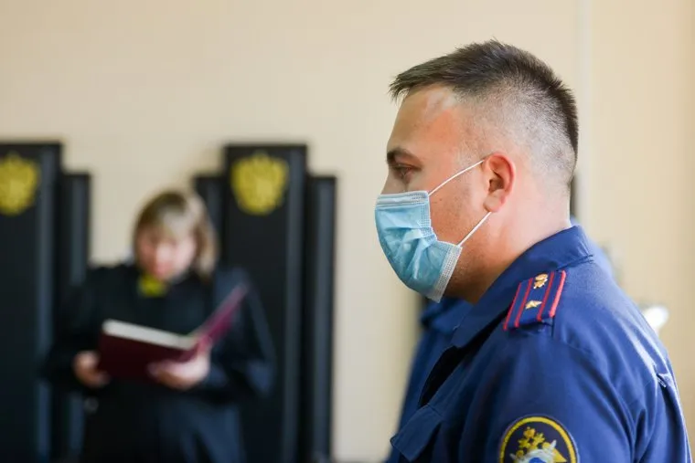 Избрание меры пресечения бывшему замминистра экологии Челябинской области Виталию Безрукову в Суде Центрального района. Челябинск