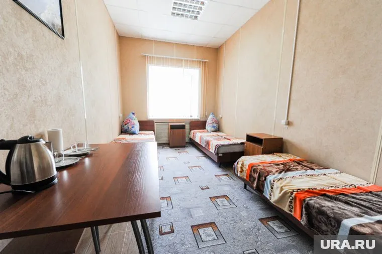 Вахтовики «Сургутнефтегаза» пожаловались на просроченные подушки в общежитии