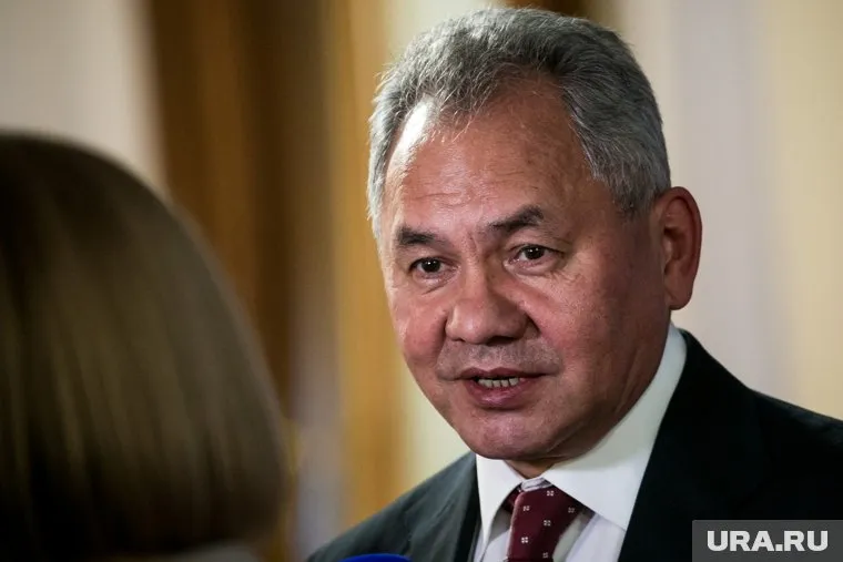 Военкоматы продолжат набор добровольцев для отправки в зону спецоперации, заявил Шойгу