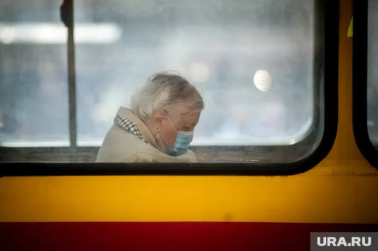 Свердловское правительство не исключает введения QR-кодов в транспорте