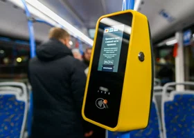 С екатеринбуржцев предложили автоматически списывать оплату за проезд