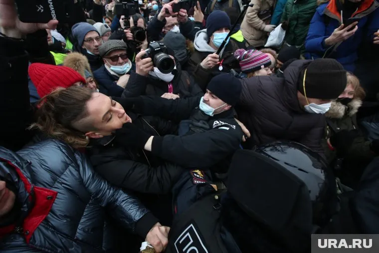 На воскресных митингах возможны новые столкновения полиции и участников акций