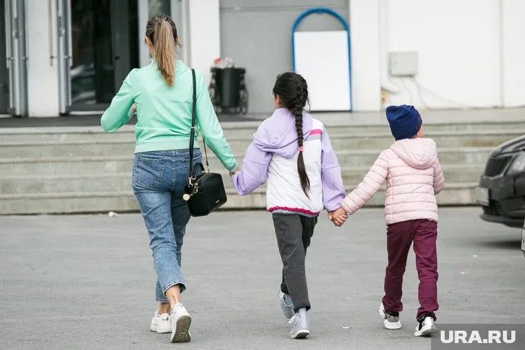 Госуслуги опубликовали список из 4 выплат для родителей