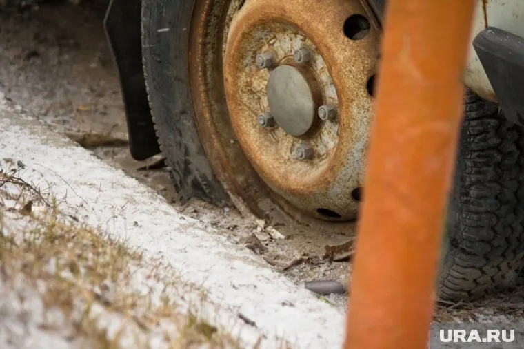 Две ржавые иномарки готовы отдать за 92 и 237 тысяч рублей соответственно