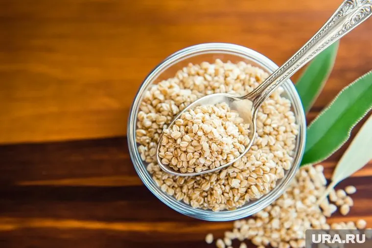 Название перловки происходит от старорусского «перл» — «жемчуг»