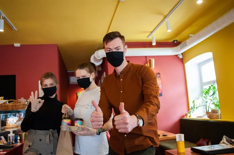 Жизнь в Екатеринбурге во время нерабочей недели, объявленной президентом Путиным для снижения распространения коронавируса COVID-19 