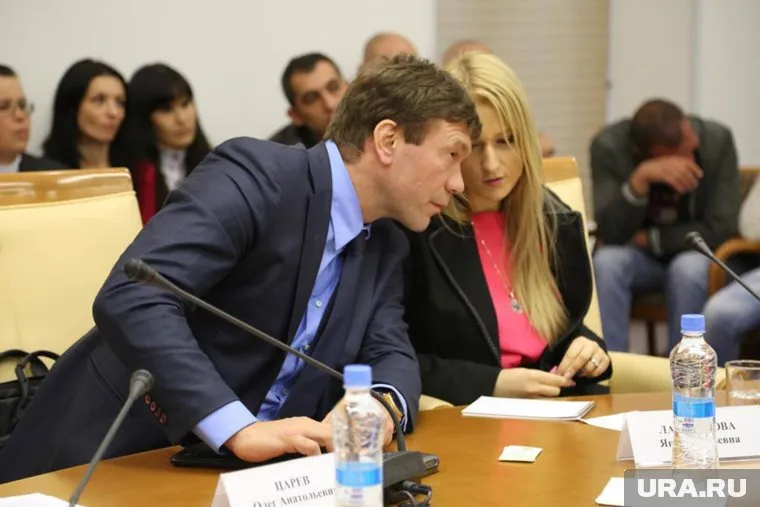 Яна Лантратова пожелала Олегу Цареву скорейшего выздоровления