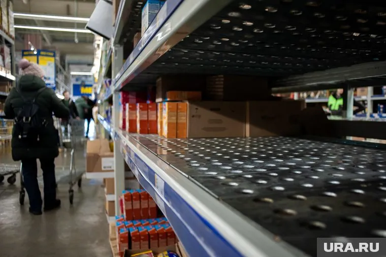 Жители Алматы жалуются на нехватку продуктов