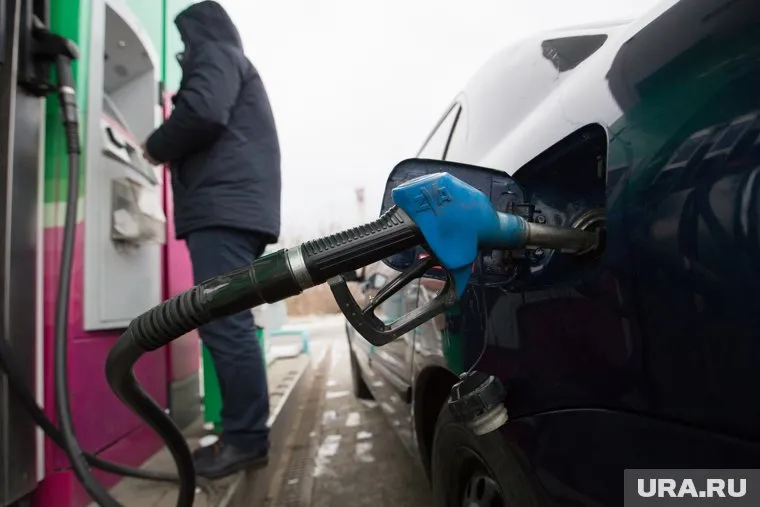 Производители топлива существенно подняли цены на бензин