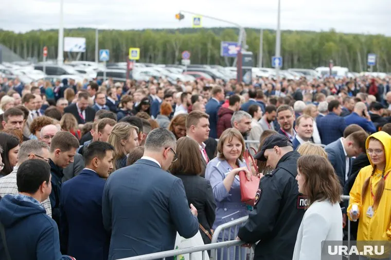 Очереди образовались за 20 минут до начала матча «Урал» — «Краснодар»