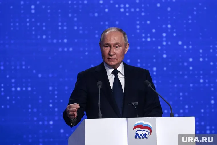 Владимир Путин пожелал участникам «Лидеров России» профессионального роста