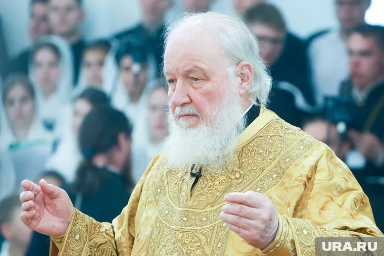 Мигранты должны уважительно относиться к традициям России, заявил Патриарх Кирилл