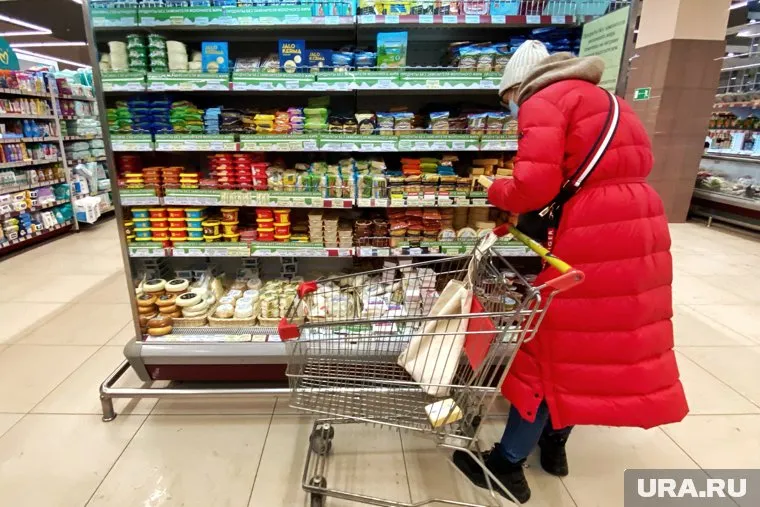 Снижение в цене может быть только по сезонным российским фруктам и овощам