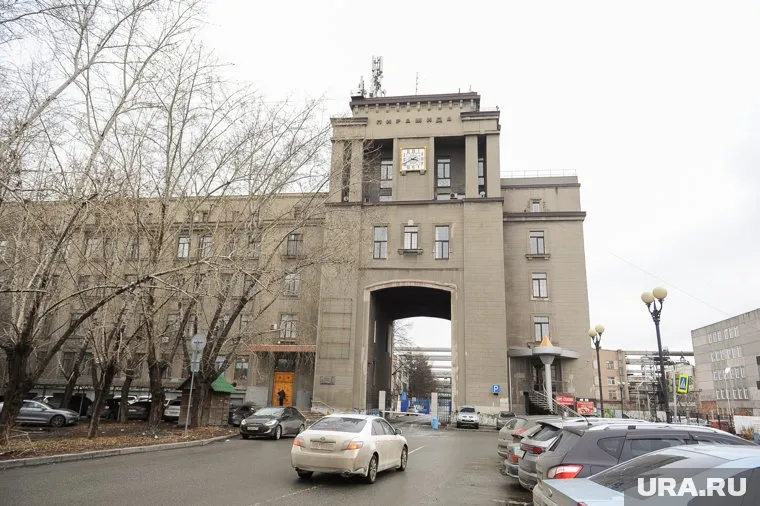 ЧМЗ, центральная проходная Челябинского металлургического завода. Челябинск