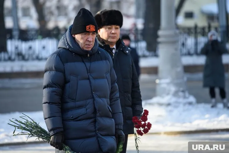 За безопасность на выборах отвечает «силовой» зам Евгения Куйвашева — Азат Салихов (на заднем плане)