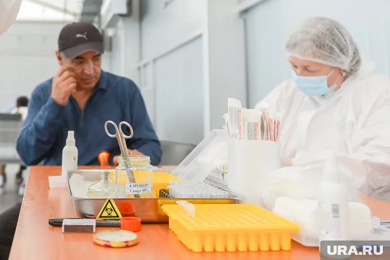 Специалисты Роспотребнадзора ведут эпидемиологическое расследование