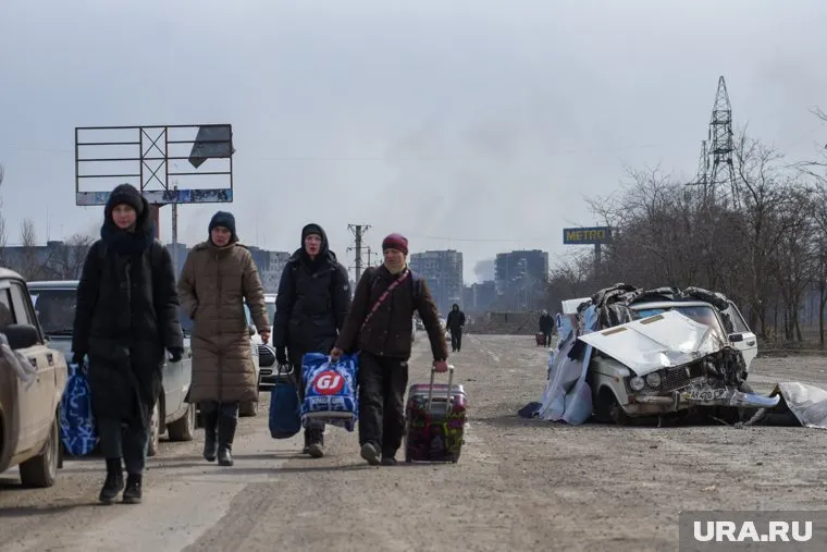 Колонна беженцев была обстреляна при попытке выйти через гумкоридор в сторону России