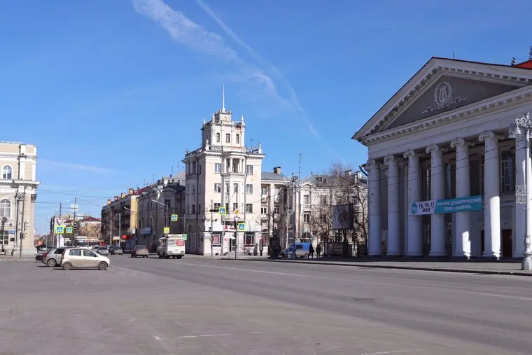Пустые улицы во время нерабочих дней. Курган