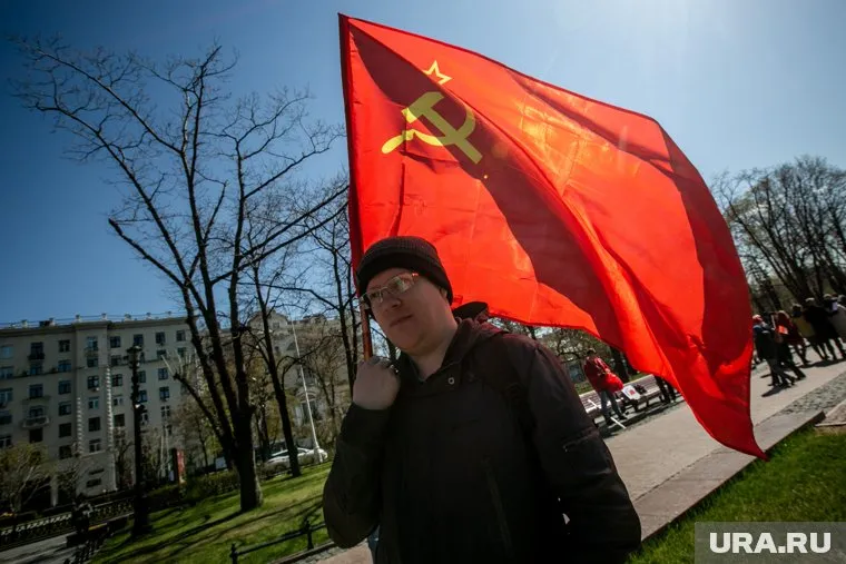 В Кургане сторонники КПРФ провели массовые одиночные пикеты (архивное фото)