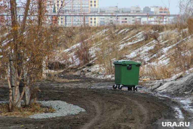 Курганцы задолжали за вывоз мусора