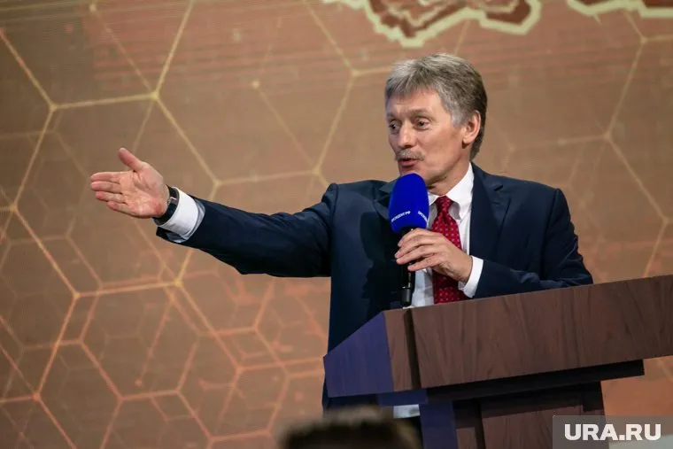 Песков предложил журналистам обратиться во ФСИН