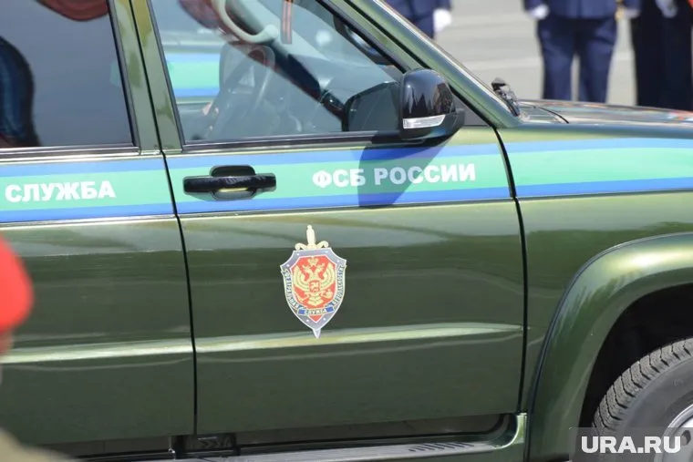 Двух подозреваемых в шпионаже задержали сотрудники УФСБ России по ДНР в Мариуполе