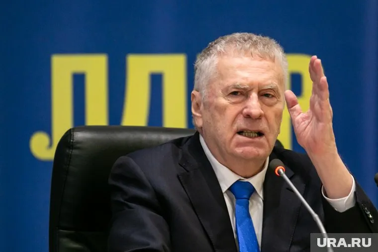 На место главы ЛДПР могут претендовать четыре человека