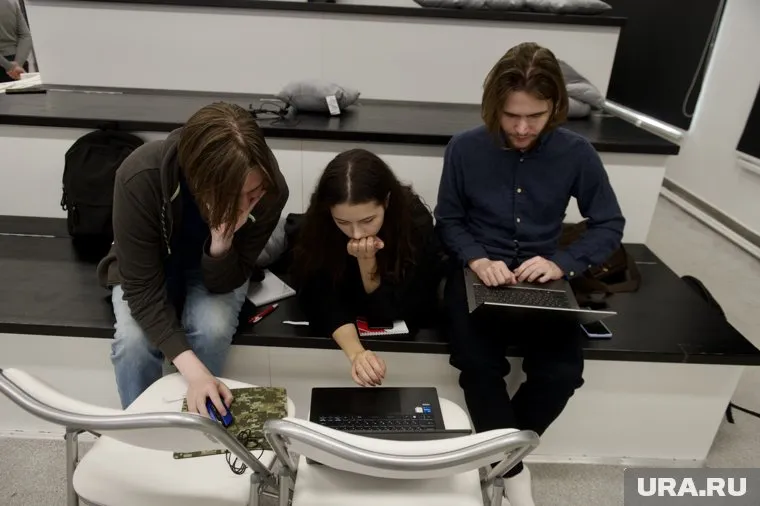 Почти 50% студентов из Екатеринбурга готовы к переезду ради работы мечты