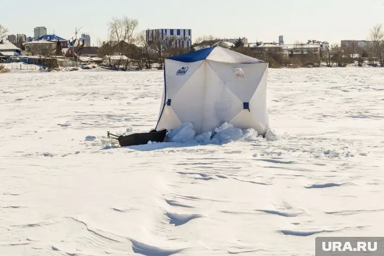 Для установки обычных палаток запретов нет