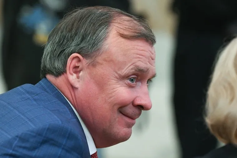 Вручение мандатов депутатам ЕГД восьмого созыва в доме Севастьянова. Екатеринбург