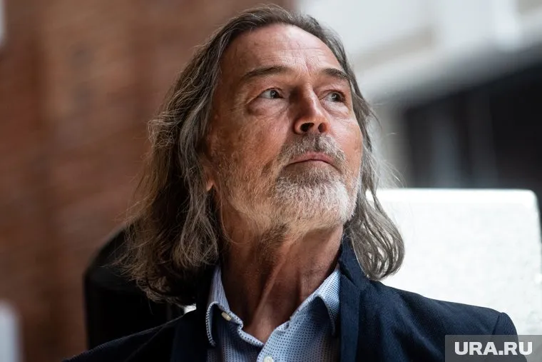 Сафронов отметил, что семейная жизнь его полностью устраивает