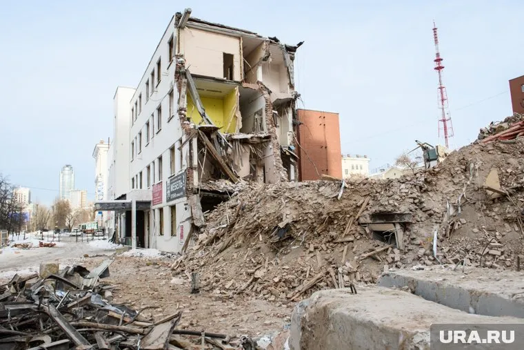 По версии ведомства, собственник не согласовал проект сноса