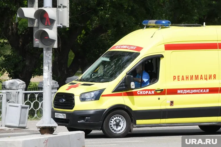 Медики борются за жизнь выпавшей из окна в Нижнем Тагиле девочки