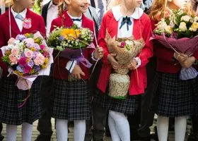 Как россиянам сэкономить на сборах детей в школу