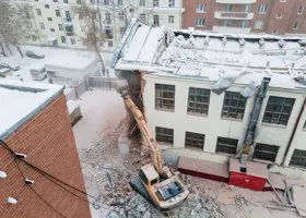 Мэр Екатеринбурга накажет застройщика, который сносит ПРОМЭКТ