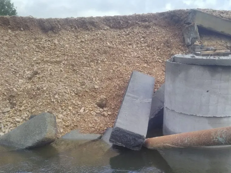 Кислянка Артемовский через месяц после открытия рухнул пожарный пирс