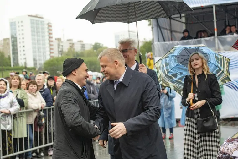 299 лет городу. Концерт Валерии  на площади Театр - театр. Пермь