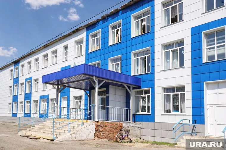 В школе заявили, что дети просто учились сидеть «по-турецки»