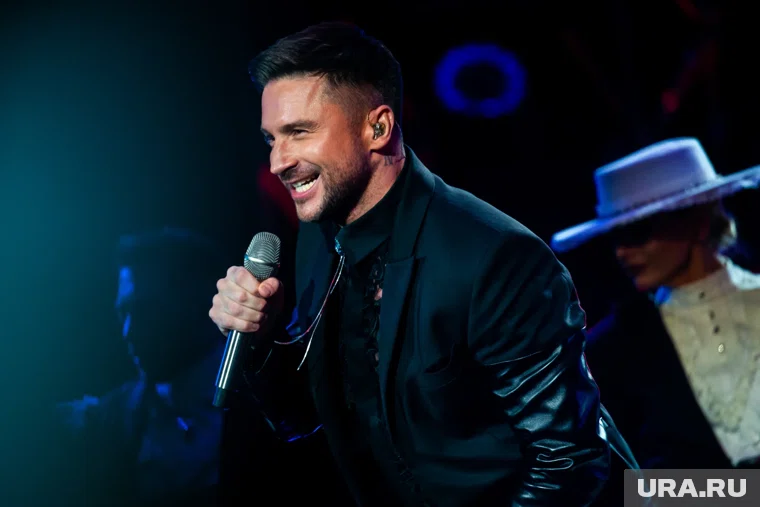 Лазарев пожелал своему сыну счастья и здоровья