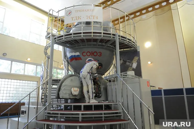 Кандидаты в космонавты проходят специальные тесты