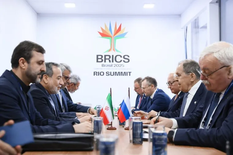 Саммит БРИКС проходит в Рио-де-Жанейро 6 и 7 июля