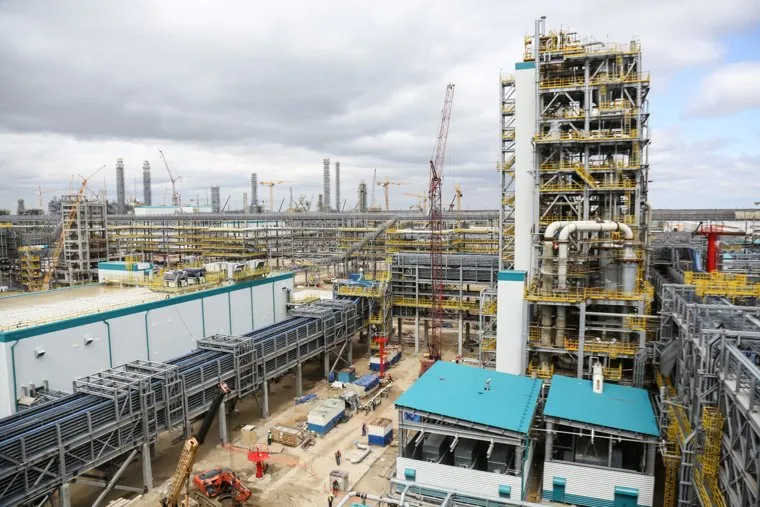 Строительство второй очереди завода СИБУР. Тобольск, сибур, стройка