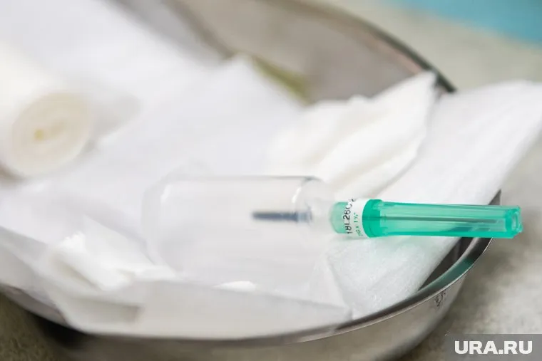 Больного ребенка едва успели спасти, пересадив другой костный мозг